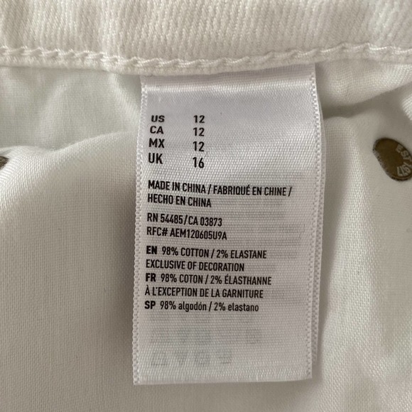 American Eagle White Heavily Distressed Mini Y2K Frayed Hem Denim Skirt Sz 12 - Picture 4 of 4